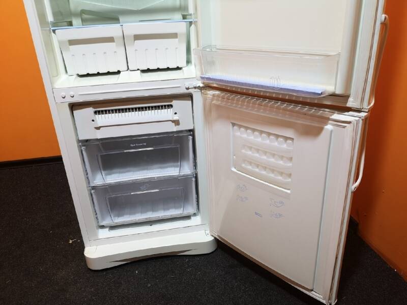 Итальянский Индезит Ноу Фрост с золотым движком!) в Новокузнецке фото 2 Бытовая электроника Новокузнецк