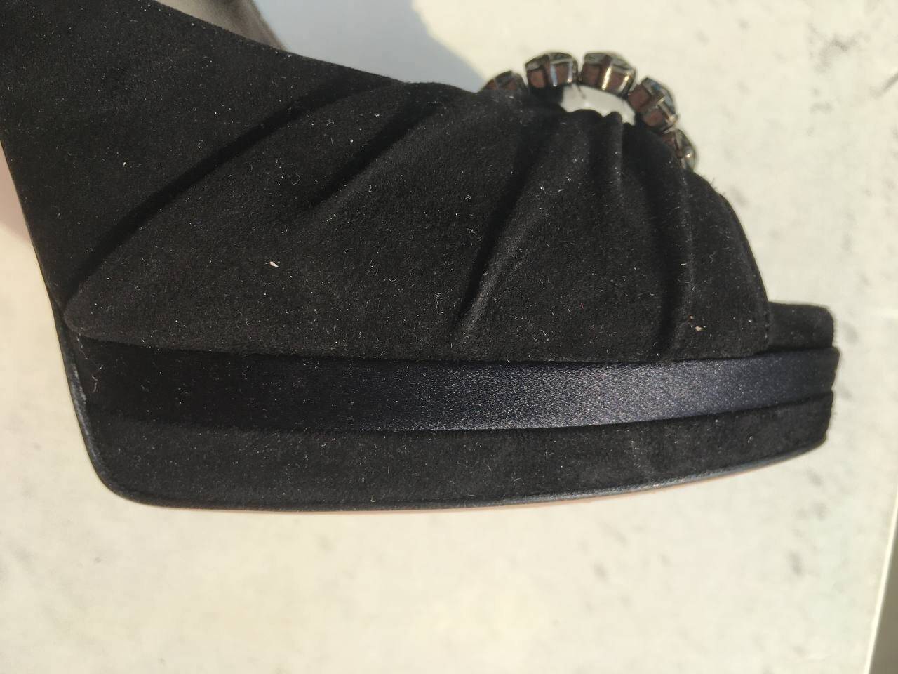 Туфли casadei италия новые размер 39 замшевые черные платформа сваровски стразы swarovski в Москве фото 5 Личные вещи Москва