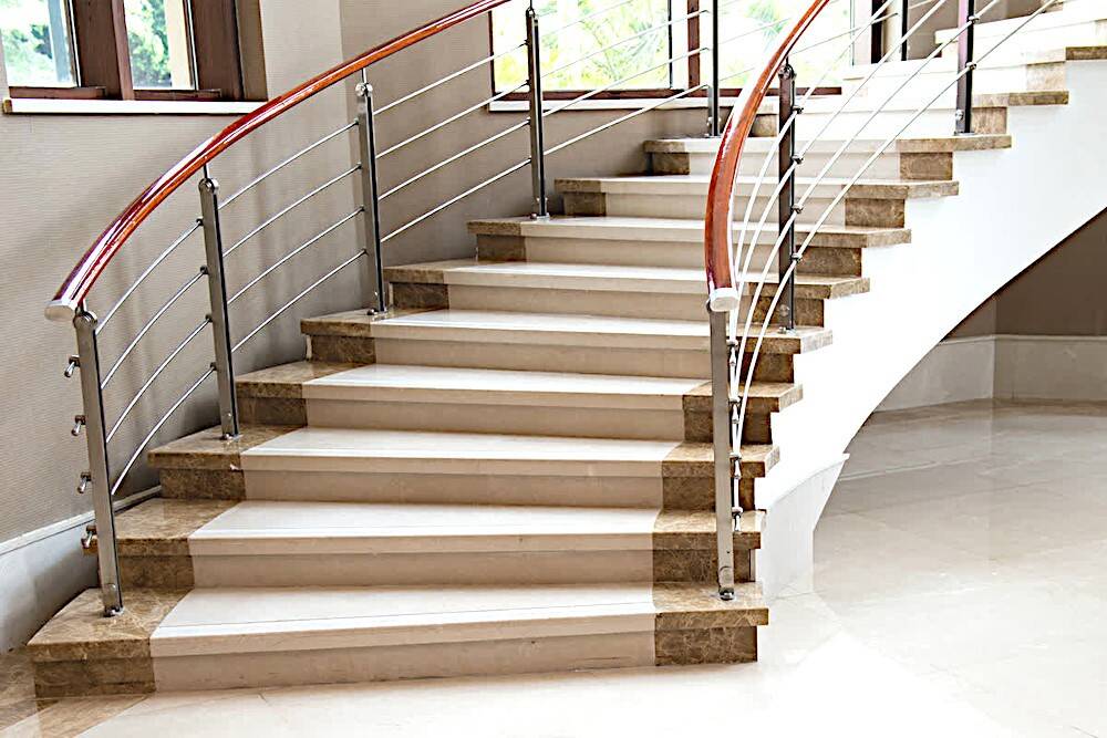 Ступени для лестниц из камня в Москве фото 6 Услуги Москва