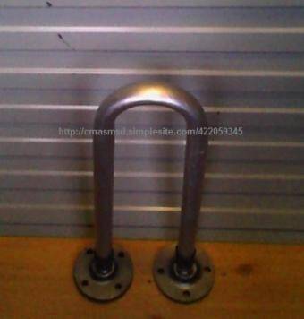 Стальные перила с фланцами.