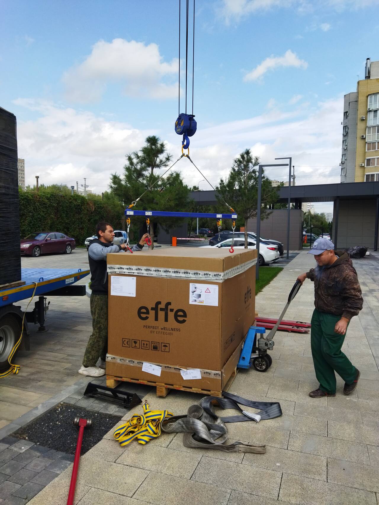 Манипулятор. Эвакуатор. Гидроборт. Грузчики в Волгограде фото 7 Услуги Волгоград