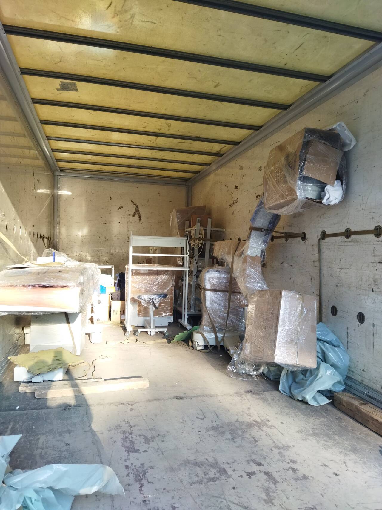 Транспорт с гидробортом, грузчики, такелаж в Волгограде фото 2 Услуги Волгоград