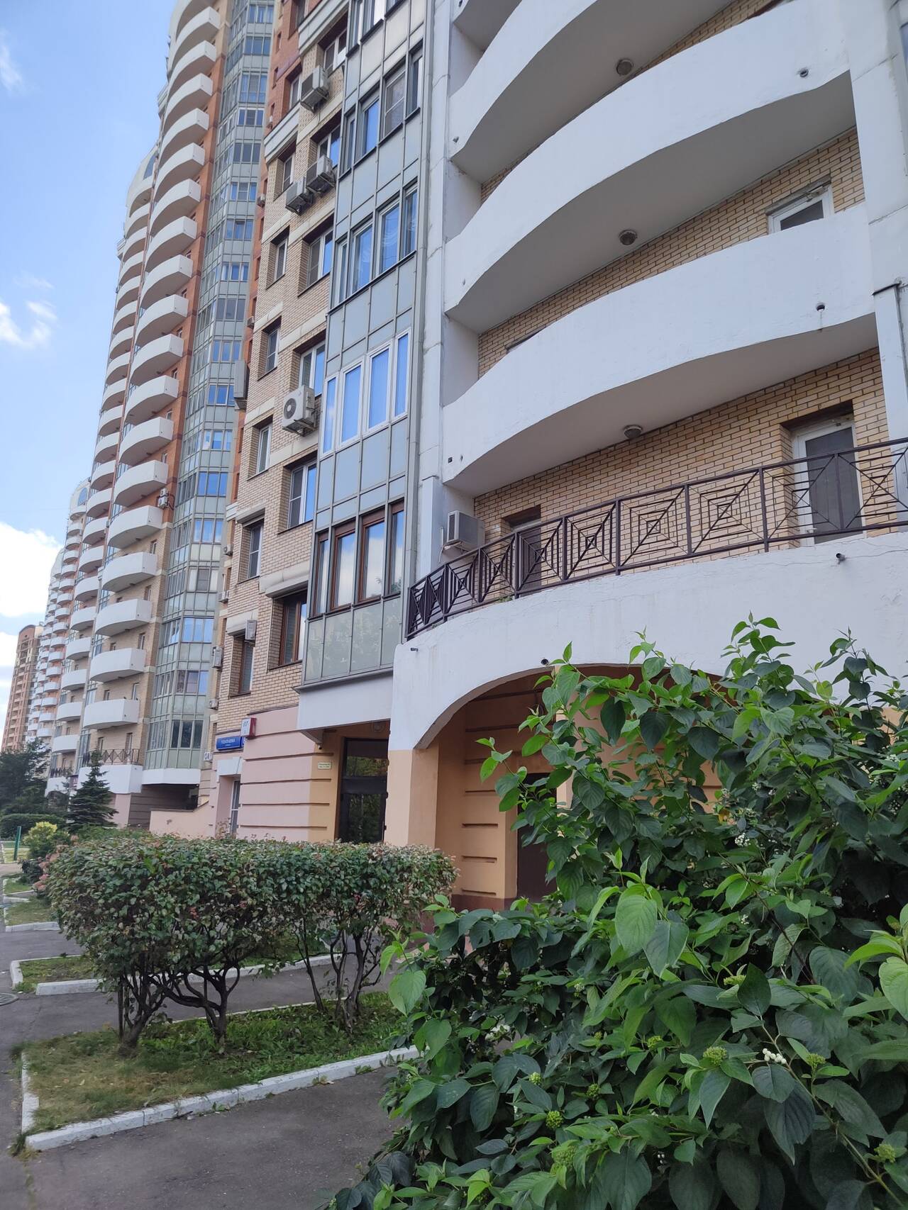 Продаю машиноместо Пр-кт Вернадского в Москве фото 2 Недвижимость Москва